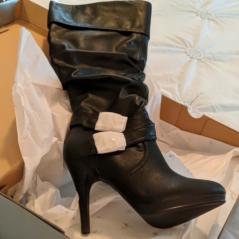 Boot - Picture 2 of 2